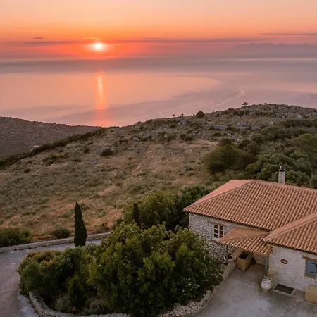 Villa Eyeland Traditional Style In Zakynthos - By Mana Gers