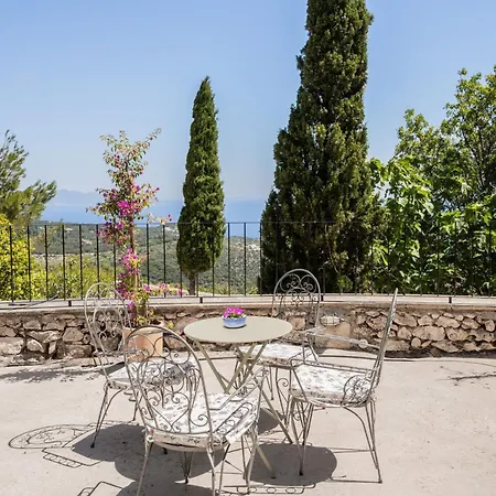 Villa Eyeland Traditional Style In Zakynthos - By Mana Gers Ájosz Nikólaosz