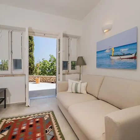 Eyeland Traditional Style In Zakynthos - By Mana Gers Ajos Nikolaos